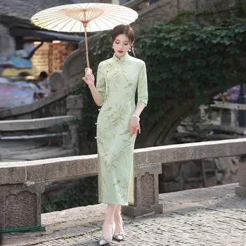 2023 Нов зелен есента ретро замшевый Чонсам, женски дълъг костюм в китайски стил, подходящи за сватбени партита, големи размери Qipao от S до 3XL