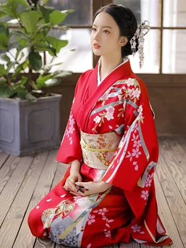2023 Ново дамско японското традиционно кимоно червен цвят, с дълъг ръкав, официалната юката, рокля за снимки/изпълнения, костюми за cosplay
