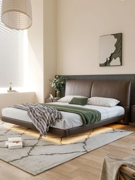 Италианската подвесная легло 2023 нова луксозна светла основната спалня е лесна модерна и изключително лесна за първи слой от телешка кожа