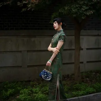 Китайски дрехи, елегантна chambre, зелен Чонсам, републиканската стил, естествена коприна, къс ръкав, двубортная ежедневни облекла, китайското рокля