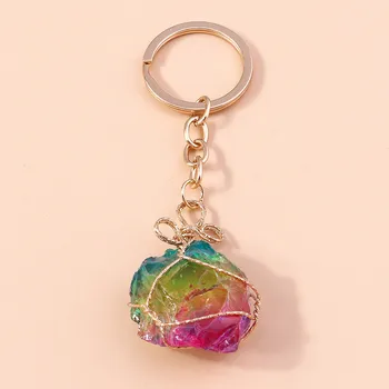 Случаен размер Цветни ключодържател от естествен камък, Метална обвивка Каменна халка за ключове с неправилна форма ключодържатели за жени, мъже и сувенирни подаръци